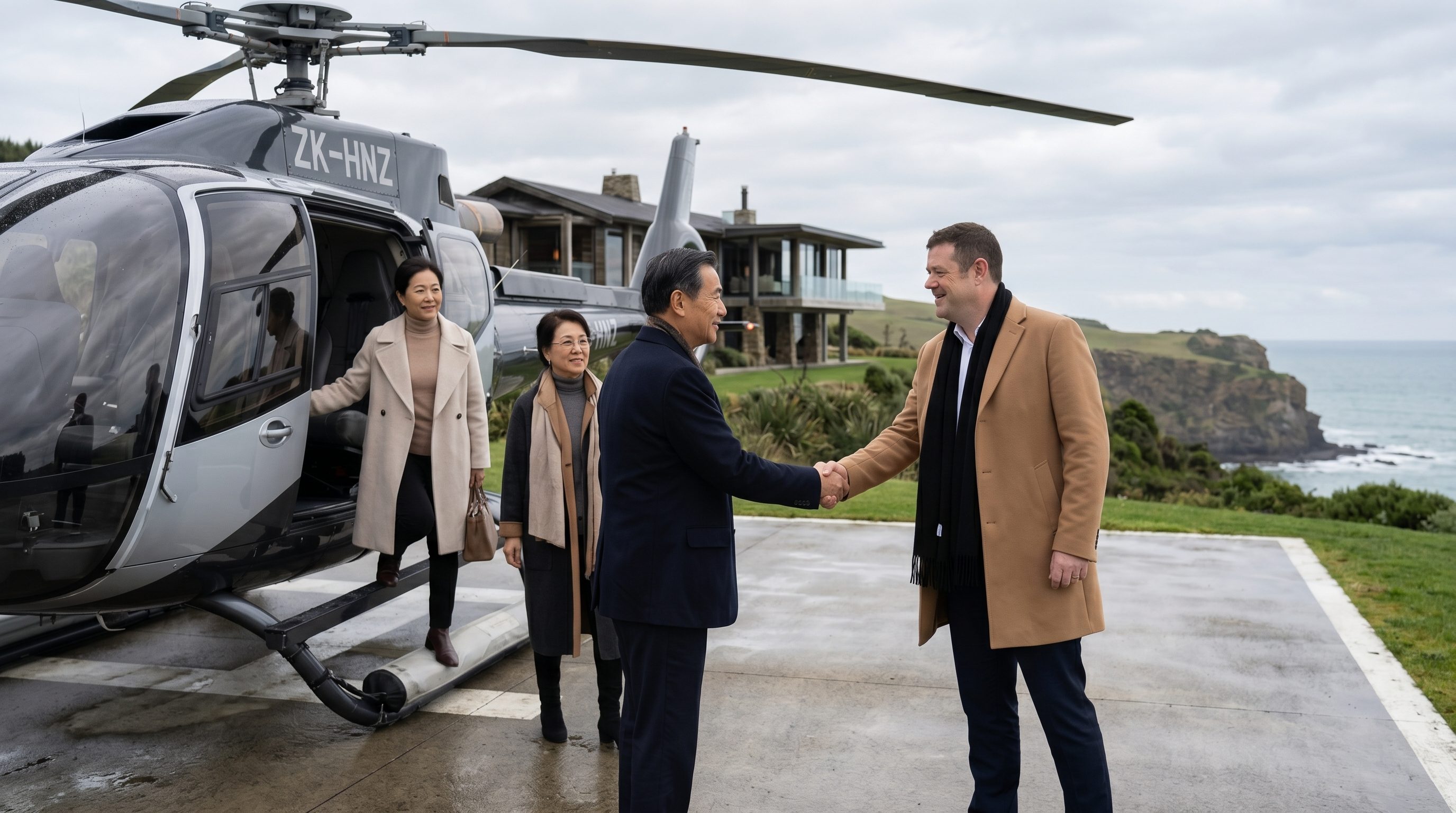 KĀHŪ PRIVATE, Arriving at a coastal estate by helicopter